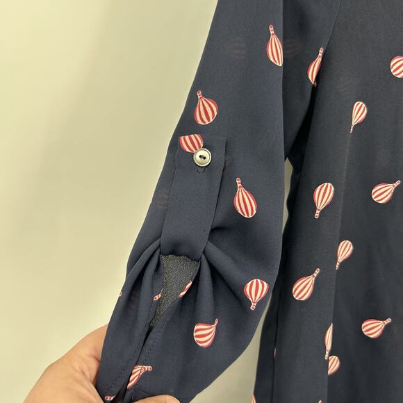 Papermoon For Stitch Fix Navy Hot Air Balloon Print V-Neck Blouse Size Medium M - Picture 3 of 6